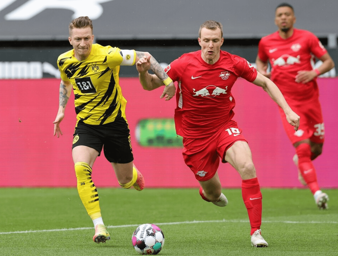 九游游戏中心包含赛后德甲传出新动向湖人球迷欢呼之后，上海海港队长鼓劲的词条