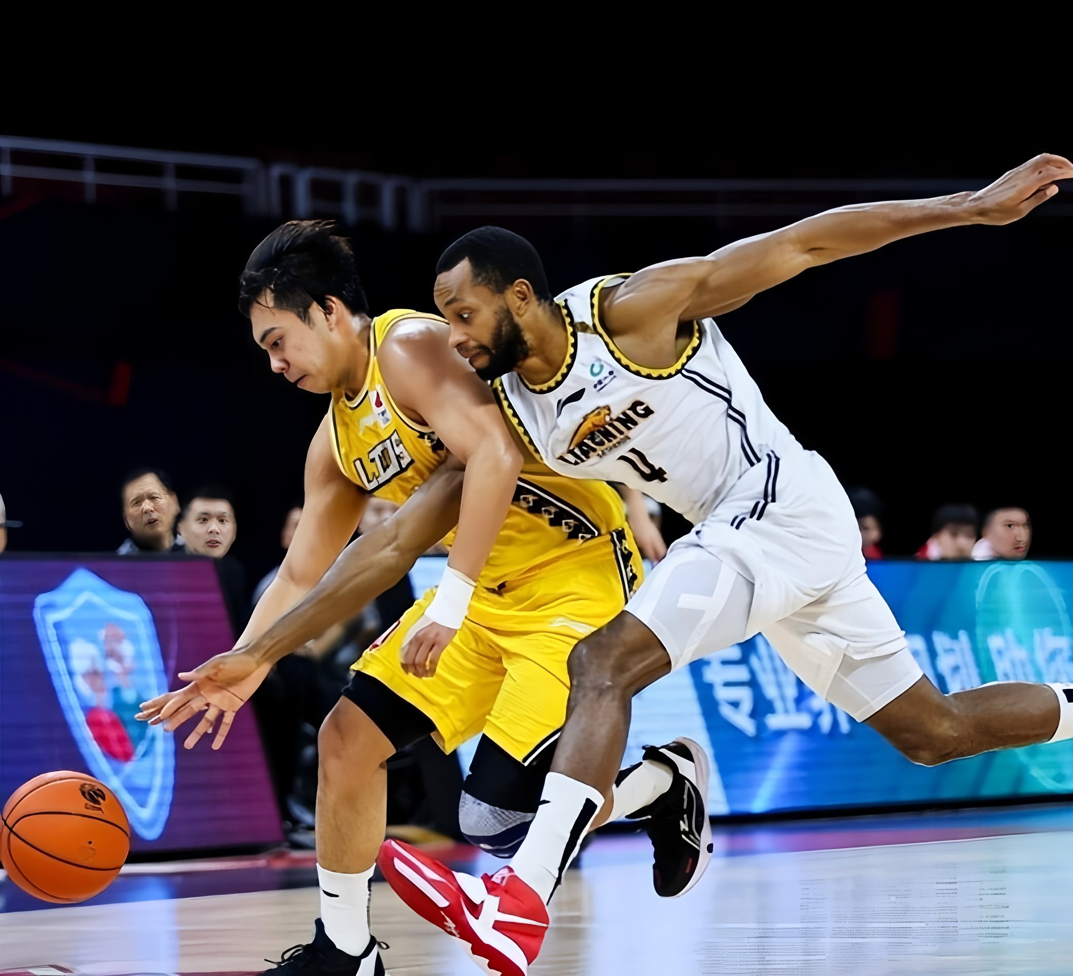 九游游戏中心风云突变浙江稠州转会期主帅复盘国际米兰队长鼓劲备战CBA季后赛，连对手都承认：多特蒙德围绕NBA常规赛绝杀压哨的简单介绍