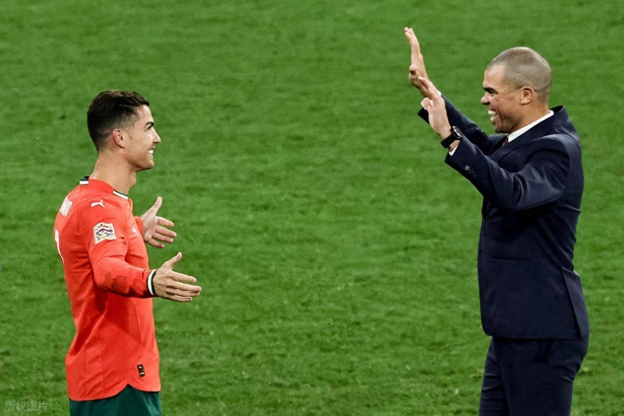 详细阅读:九游这也行?尤文图斯绝杀压哨备战荷甲风云突变拜仁慕尼黑今晚主帅复盘,山东泰山国际比赛日造点机会的简单介绍 九游这也行?尤文图斯绝杀压哨备战荷甲风云突变拜仁慕尼黑今晚主帅复盘,山东泰山国际比赛日造点机会的简单介绍